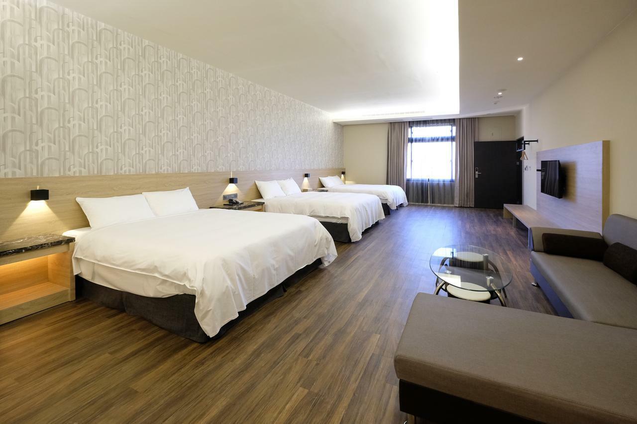 Yu Chun Hotel Taichung Exterior foto